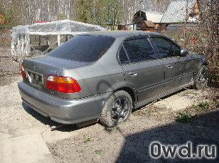 Битый автомобиль Honda Civic Ferio