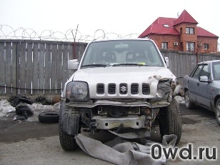 Битый автомобиль Suzuki Jimny