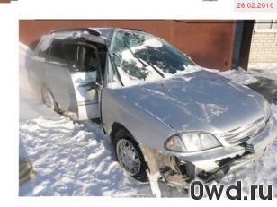 Битый автомобиль Toyota Caldina